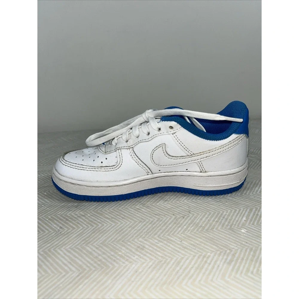 NIKE FORCE 1 Youth/Boys White Blue Sneakers Low Sz 12.5 C Shoes DV1332101 Athlet - Picture 7 of 15